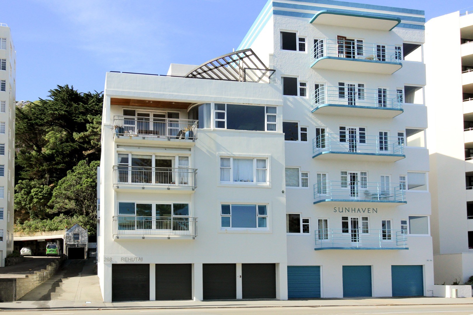 Beachfront Bliss: Stunning Two-Bedroom Fully furnished Apartment, Wellington image 15