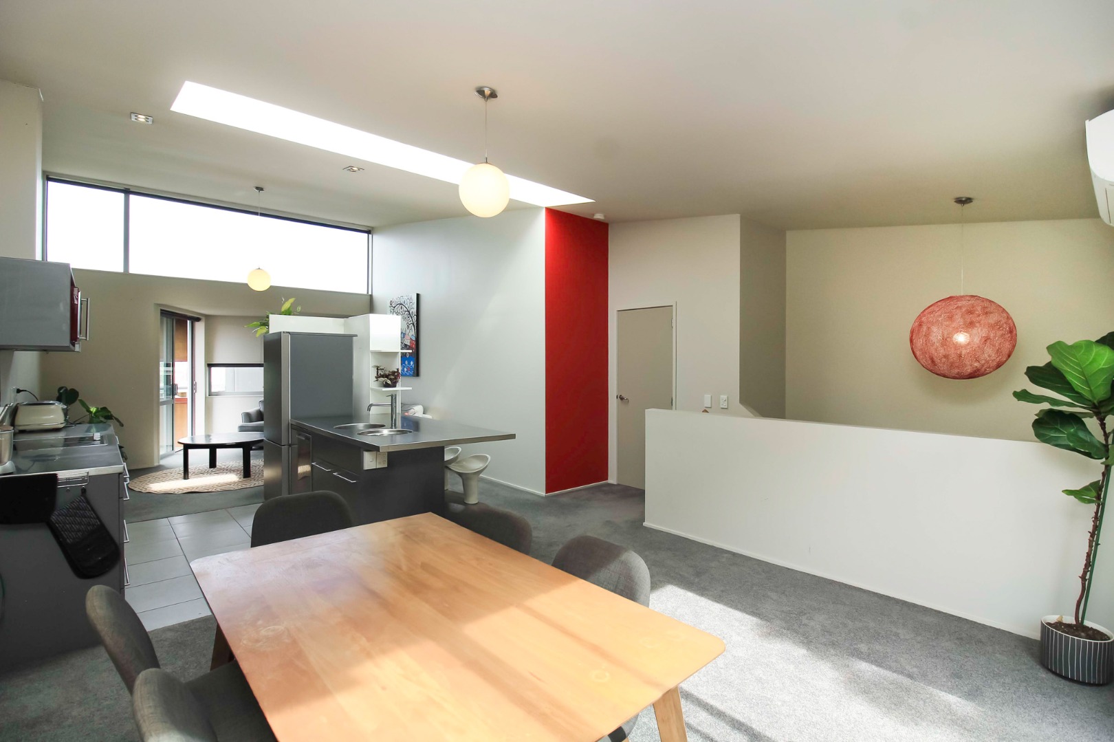 Lovely townhouse 7 minutes away from the CBD, Wellington image 14