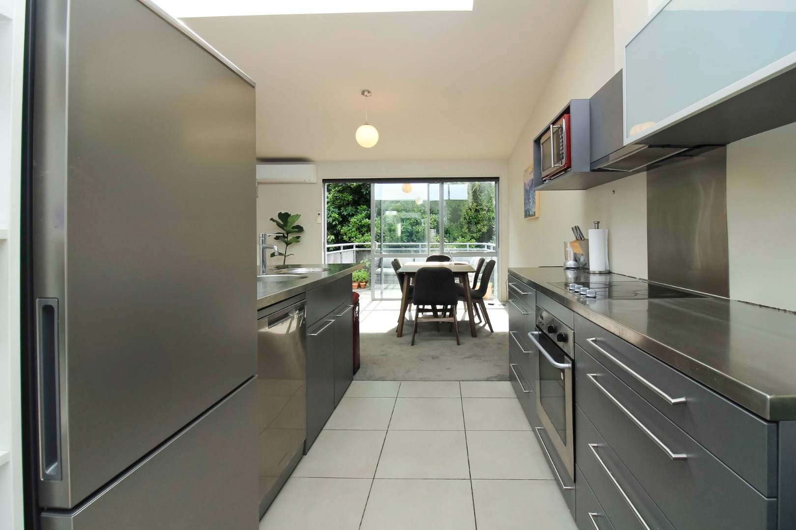 Lovely townhouse 7 minutes away from the CBD, Wellington image 6