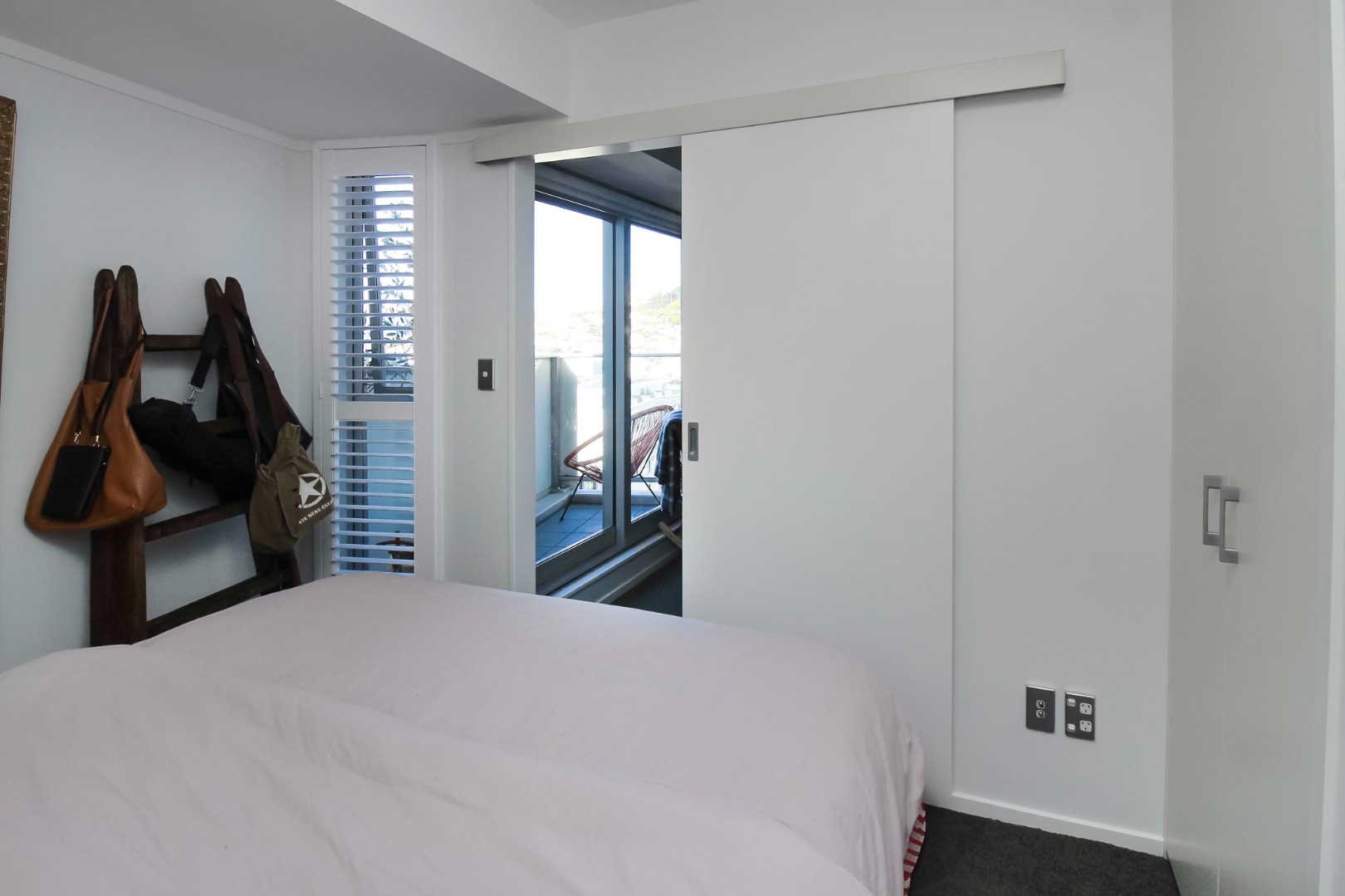 1 bedroom fully furnished Soho apartment, Wellington image 14