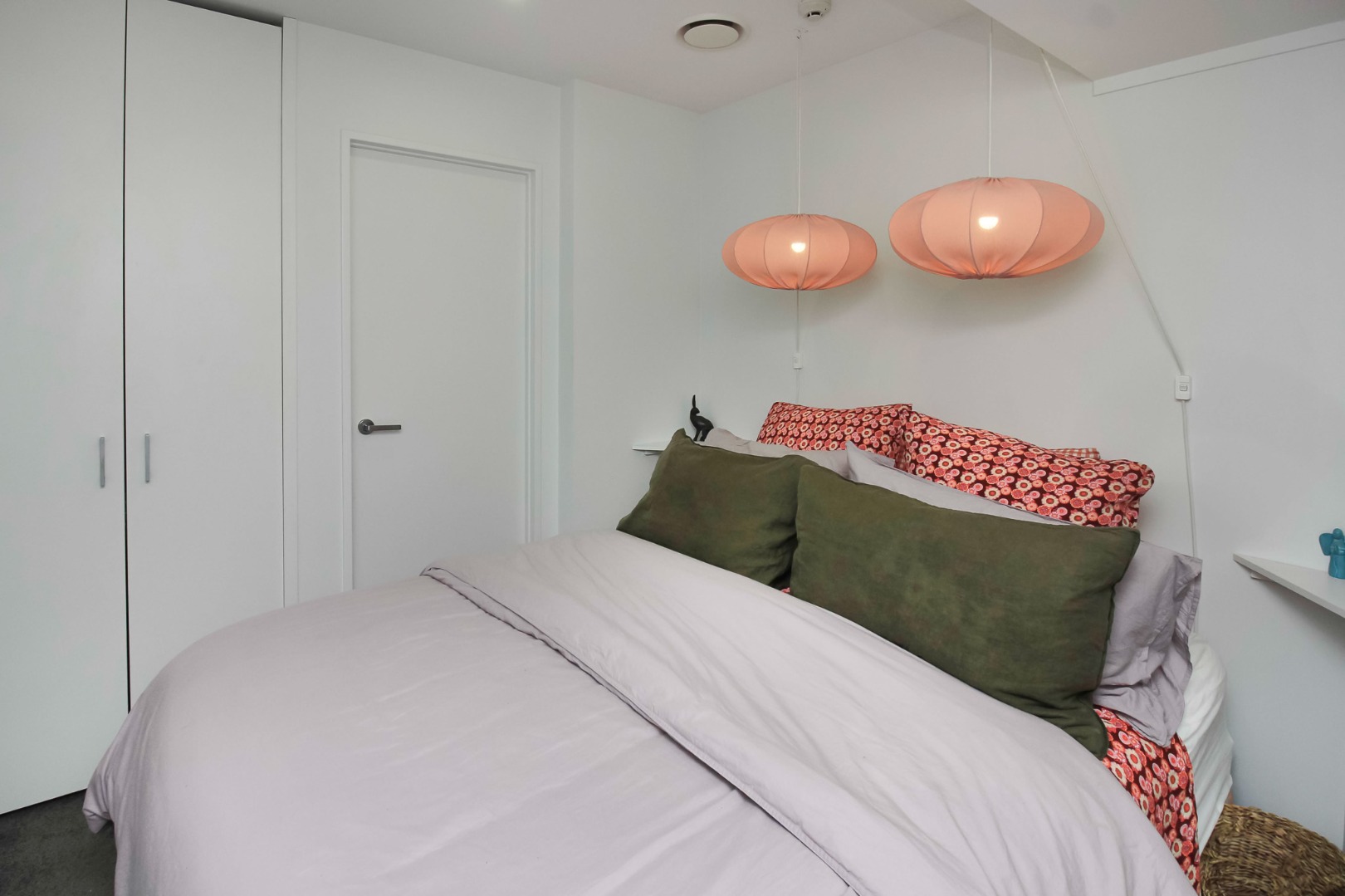 1 bedroom fully furnished Soho apartment, Wellington image 16