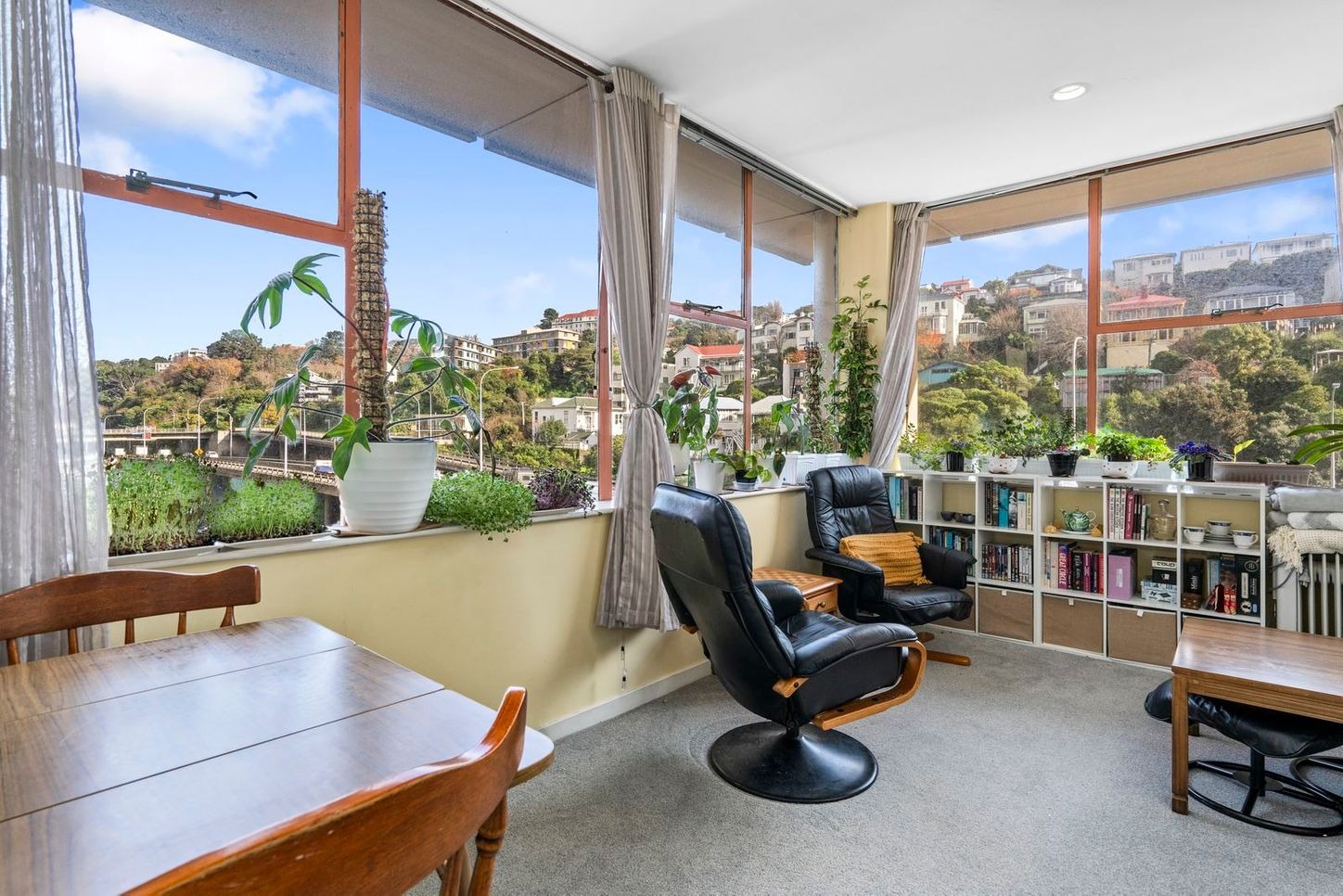 2-Bedroom Apartment with Stunning Views, Wellington image 3