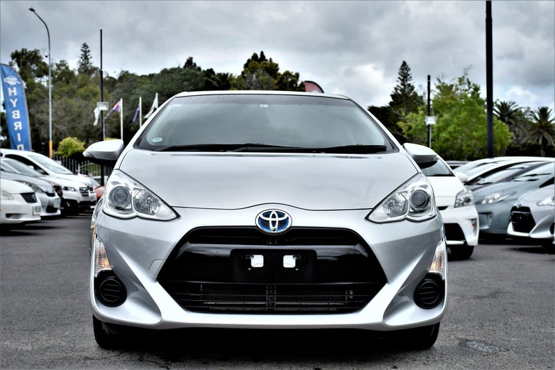 2015 Toyota Aqua image 7