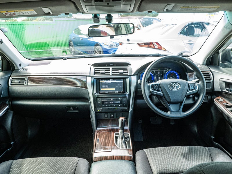 2016 Toyota Camry image 12