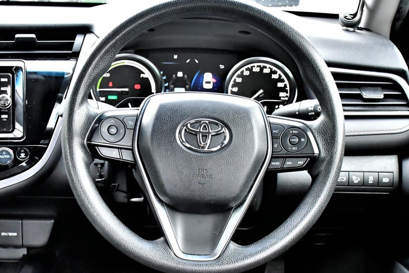 2017 Toyota Camry image 15