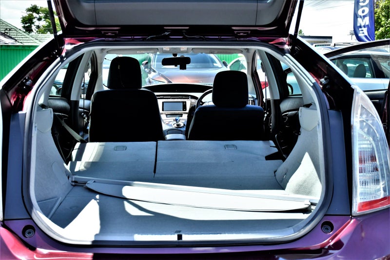 2014 Toyota Prius image 16