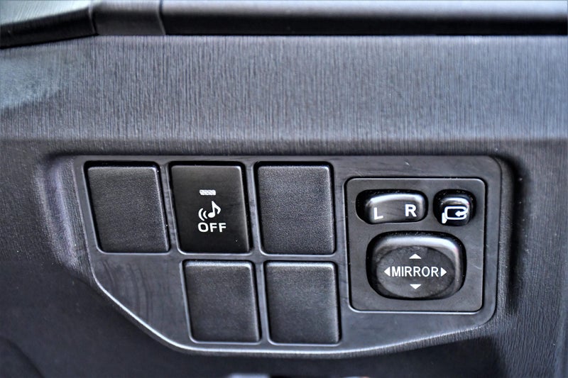 2013 Toyota Prius image 8