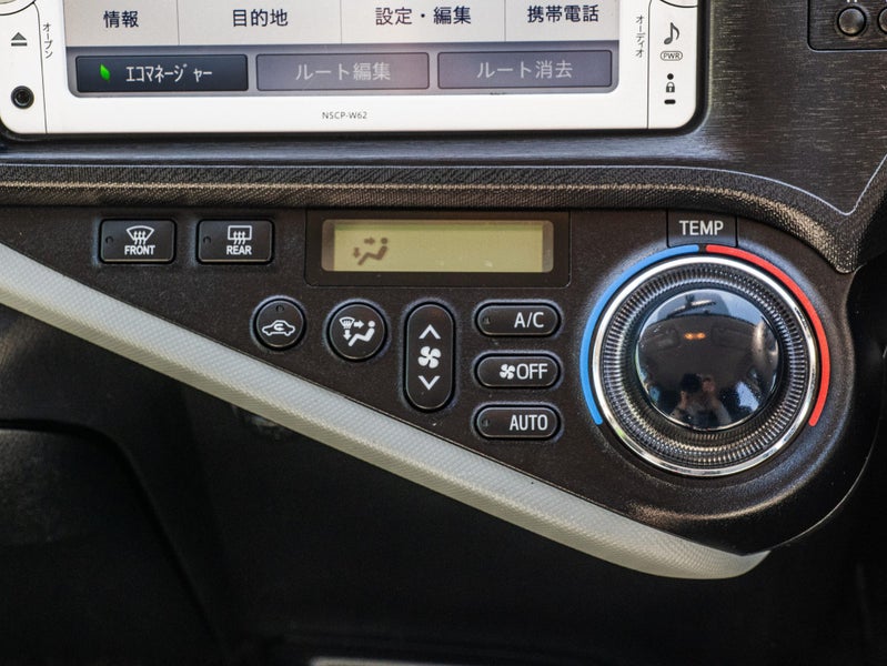 2013 Toyota Aqua image 15