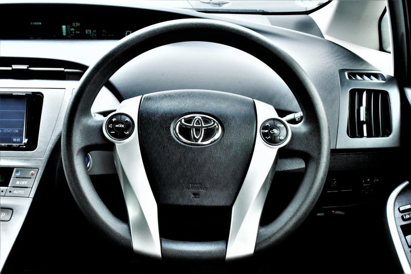 2015 Toyota Prius image 9