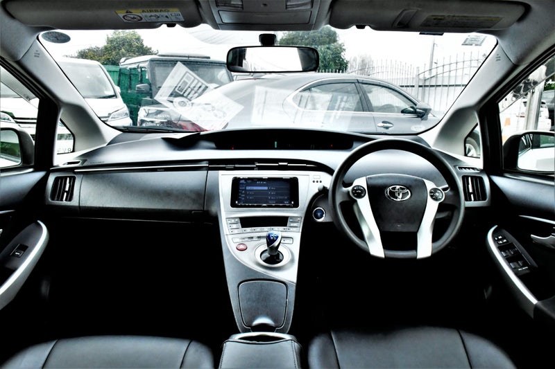 2015 Toyota Prius image 10