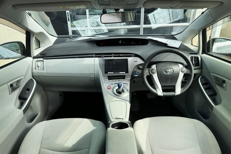 2014 Toyota Prius image 9