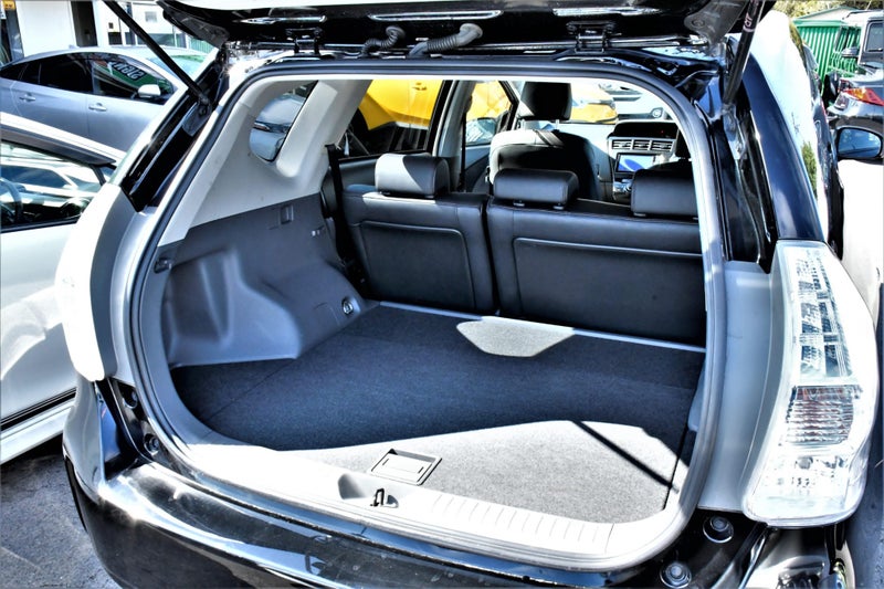 2014 Toyota Prius image 15