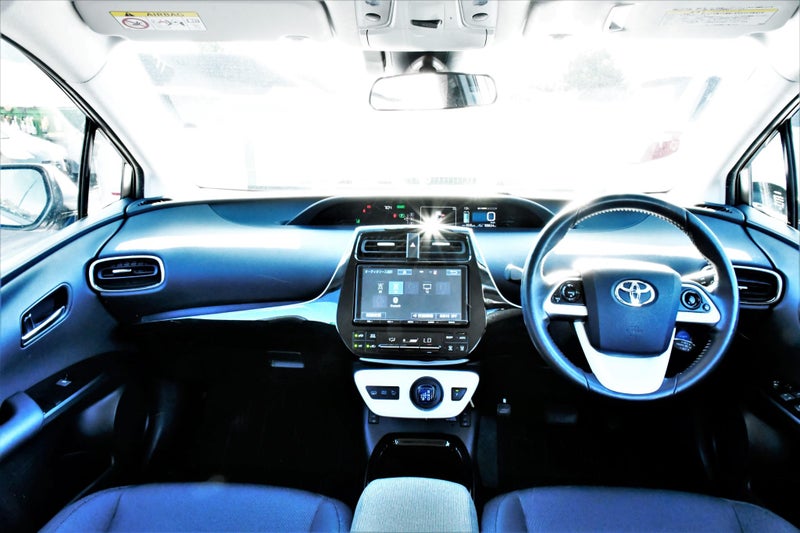 2017 Toyota Prius image 14