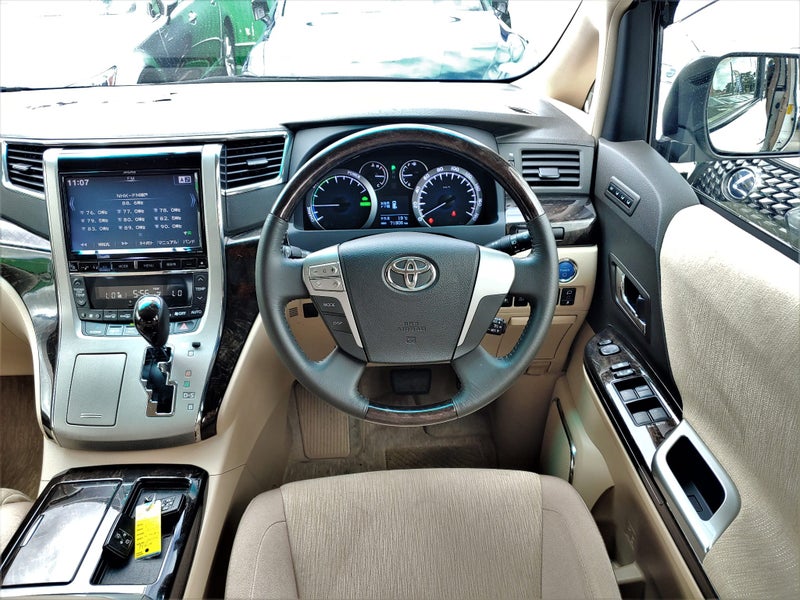 2014 Toyota Alphard image 13