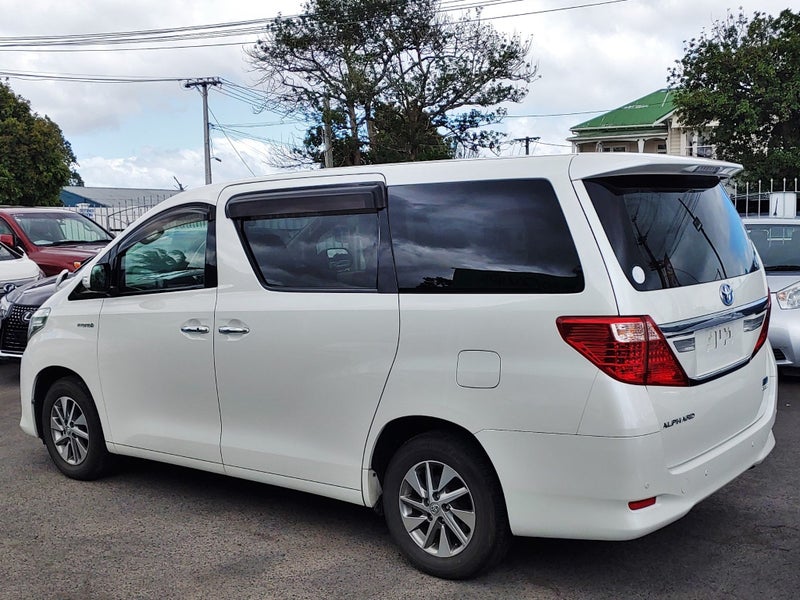 2014 Toyota Alphard image 3